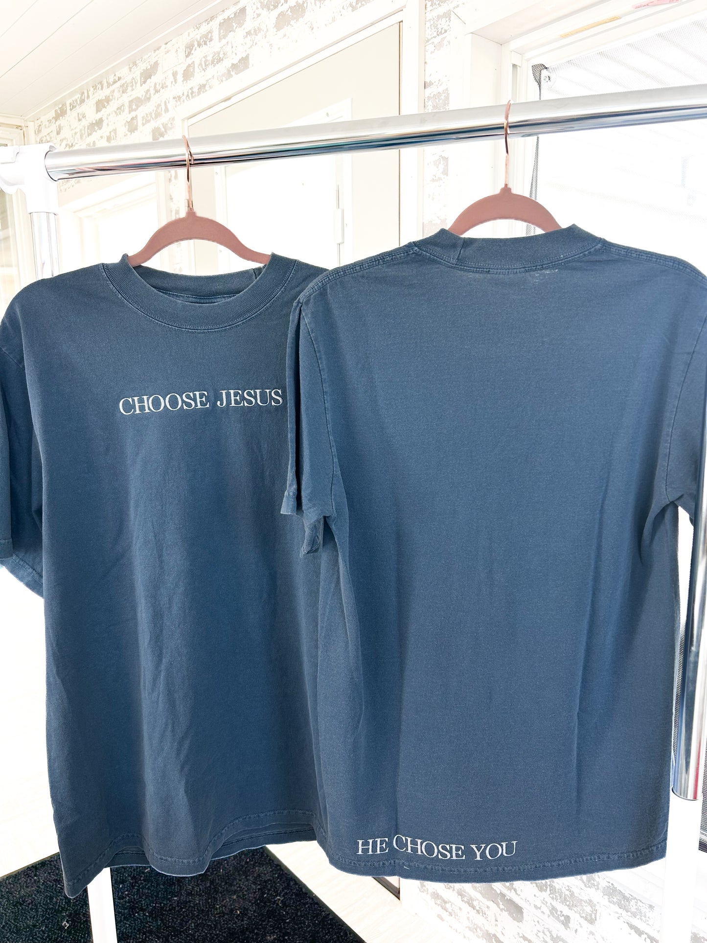 CHOOSE JESUS TEE